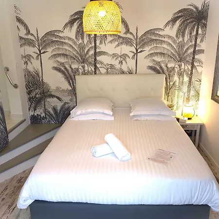 Otel Les Jardins De Bormes, Sauna & Jacuzzi 3*
