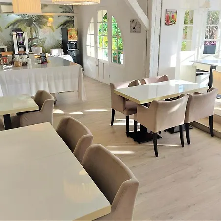 Les Jardins De Bormes, Sauna & Jacuzzi 3*