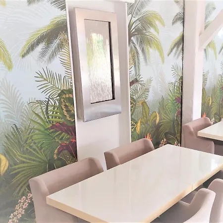 Hotel Les Jardins De Bormes, Sauna & Jacuzzi 3*